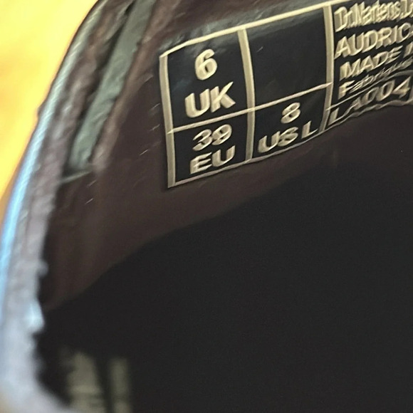 Dr Martens 8 L Audrick 3 Eye shoe great re owned condition, tiny scuff right toe - Picture 4 of 14